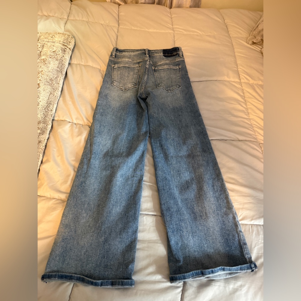Risen Blue Jeans - Picture 3 of 4